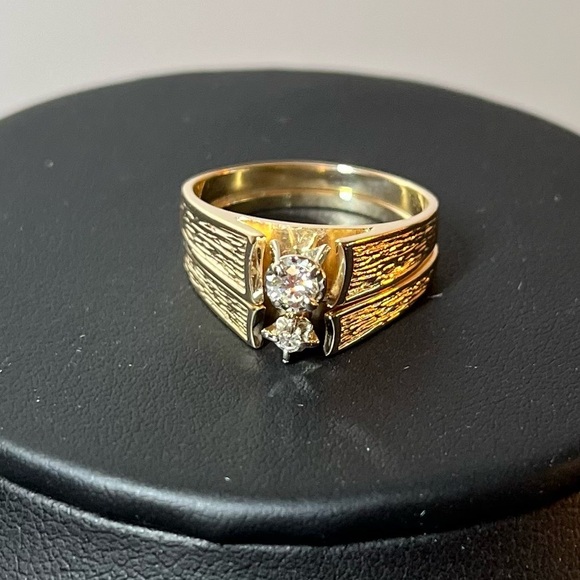 14K Gold engagement & wedding ring set. .20ct VS G. & 1.5mm cut Diamond - Picture 1 of 13